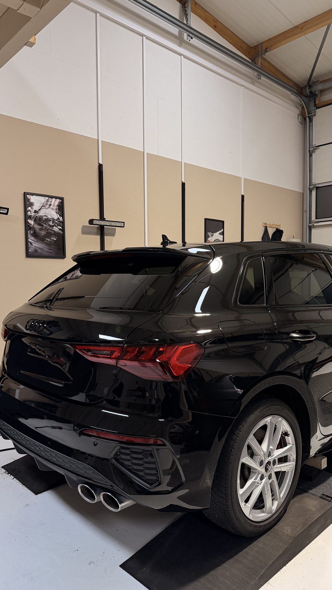 Audi A3 mit klarer Reflexion nach Politur